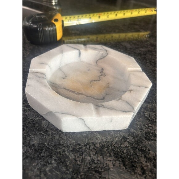 Vintage Mid Century Carved Polished Onyx Marble Natural Stone Octagon Ashtray - Picture 2 of 6